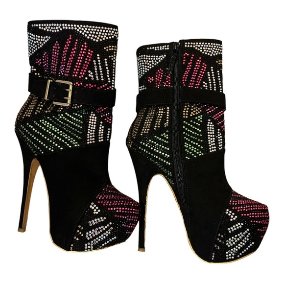 Women's Heels - Picture 3 of 6